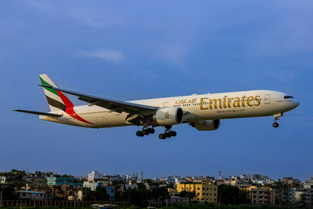 Zbor anulat de Emirates – Ce poți face și ce drepturi ai ca pasager