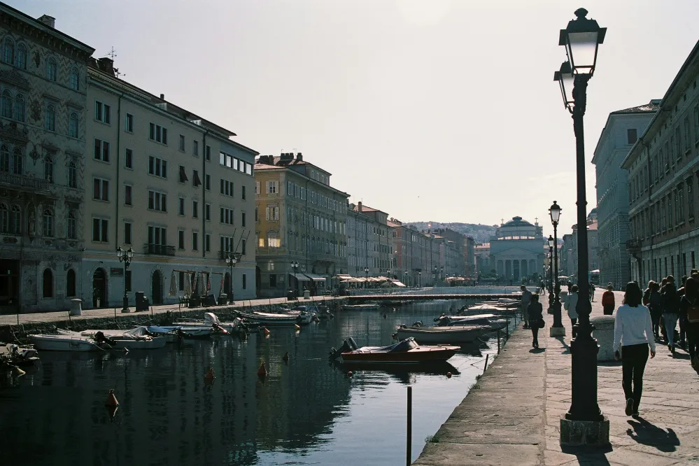 Surbooking de vol à Trieste : Que faire et comment obtenir une indemnisation