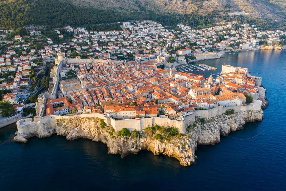 Zbor anulat în Dubrovnik: Ghidul tău pentru a ieși din impas și a obține despăgubirea