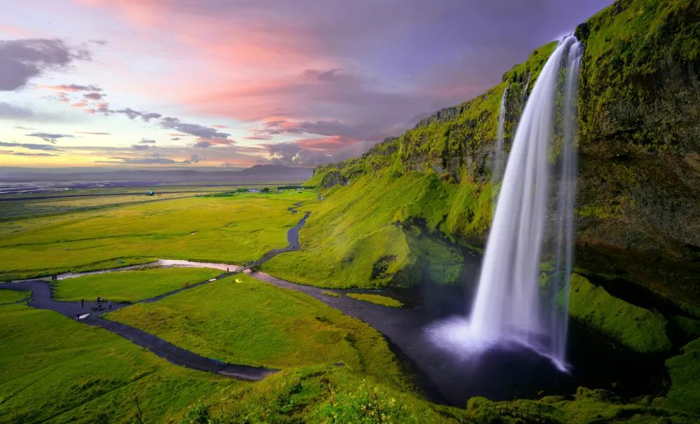 Flight Overbooking in Iceland – Your Rights and Compensation