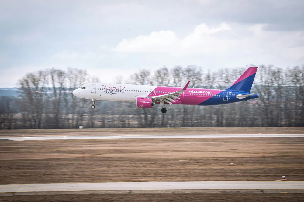 Hogyan lehet kártérítést kapni egy túlfoglalt Wizzair járatra?