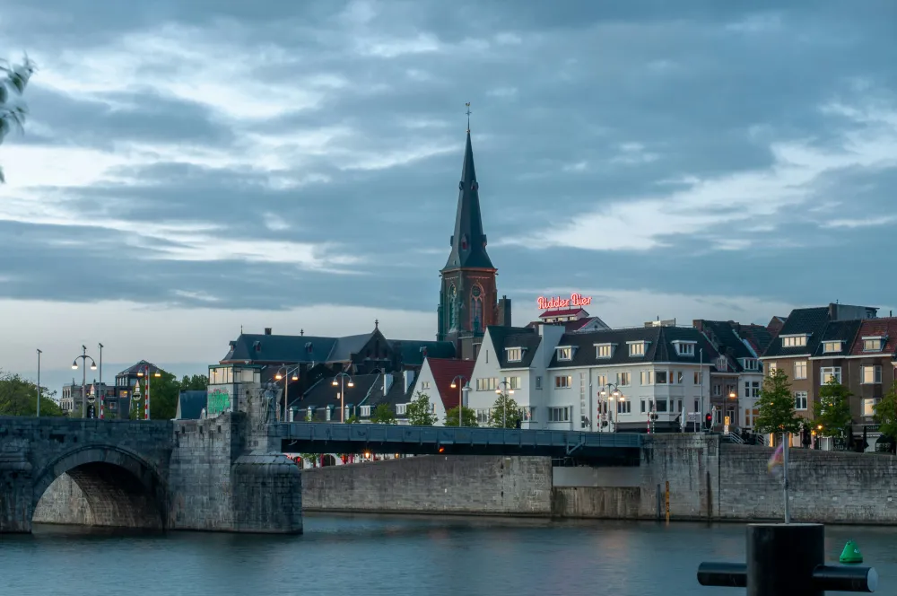 Surbooking de Vol Aéroport Maastricht Aachen